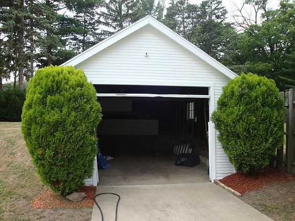 4th image of 333 Glenhaven Ave NW