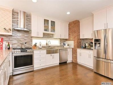 9020 82nd Rd, Glendale, NY, 11385