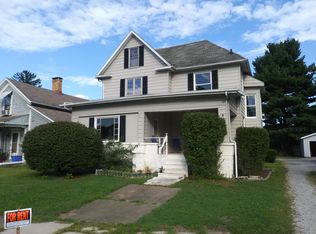 445 3rd St NW #1/2, New Philadelphia, OH 44663