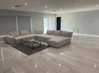 1915 N 39th Ave, Hollywood, FL 33021