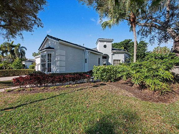 3rd image of 320 Sunset Bay Lane