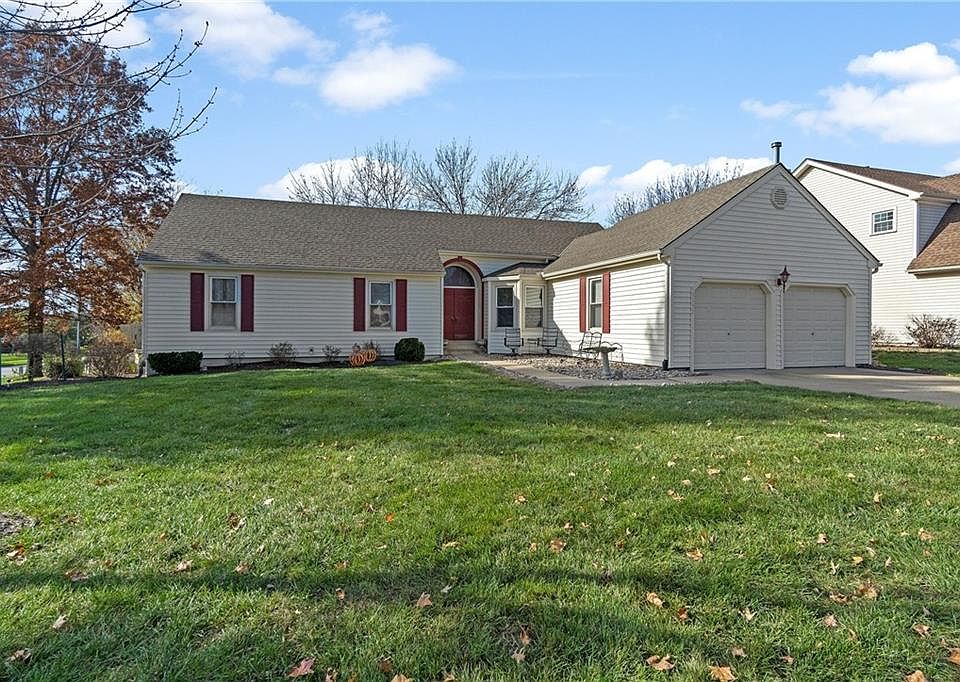 5424 Aminda St, Shawnee, KS 66226 Zillow