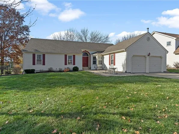 5424 Aminda St, Shawnee, KS 66226