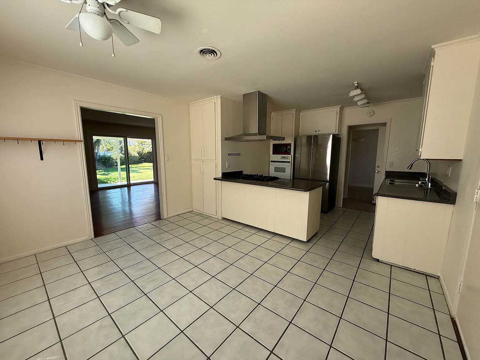 3780 Belford St — Photo 3