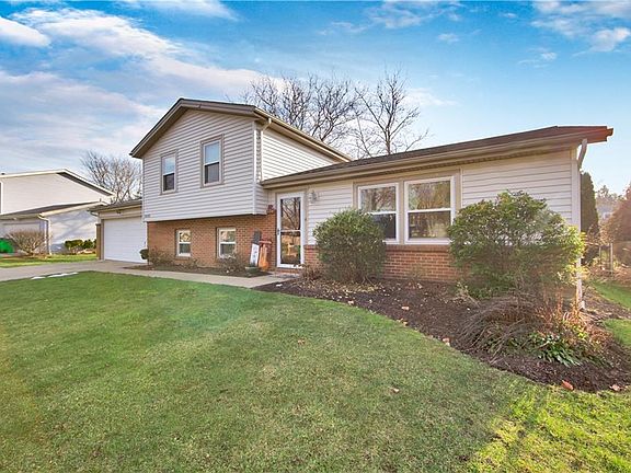 4th image of 4582 Chatwood Dr