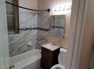 5942 S Carpenter St APT 2F, Chicago, IL 60621