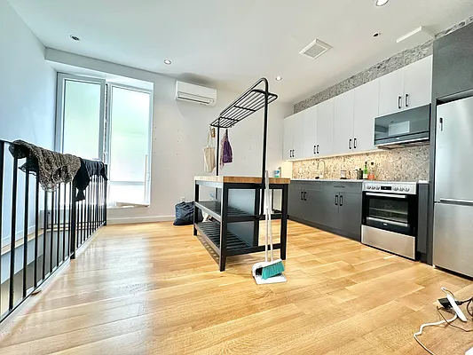 Rented by Doorway NYC, LLC | media 9