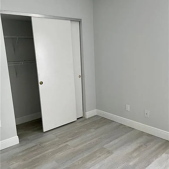 5650 Trailwinds Dr #122 — Photo 10