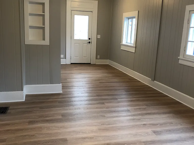 802 S Goodman St — Photo 11