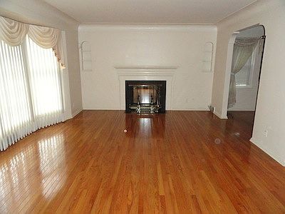 2nd image of 3673 Glencairn Rd
