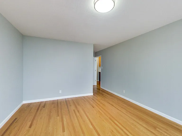 205 Collins St #4 — Photo 18
