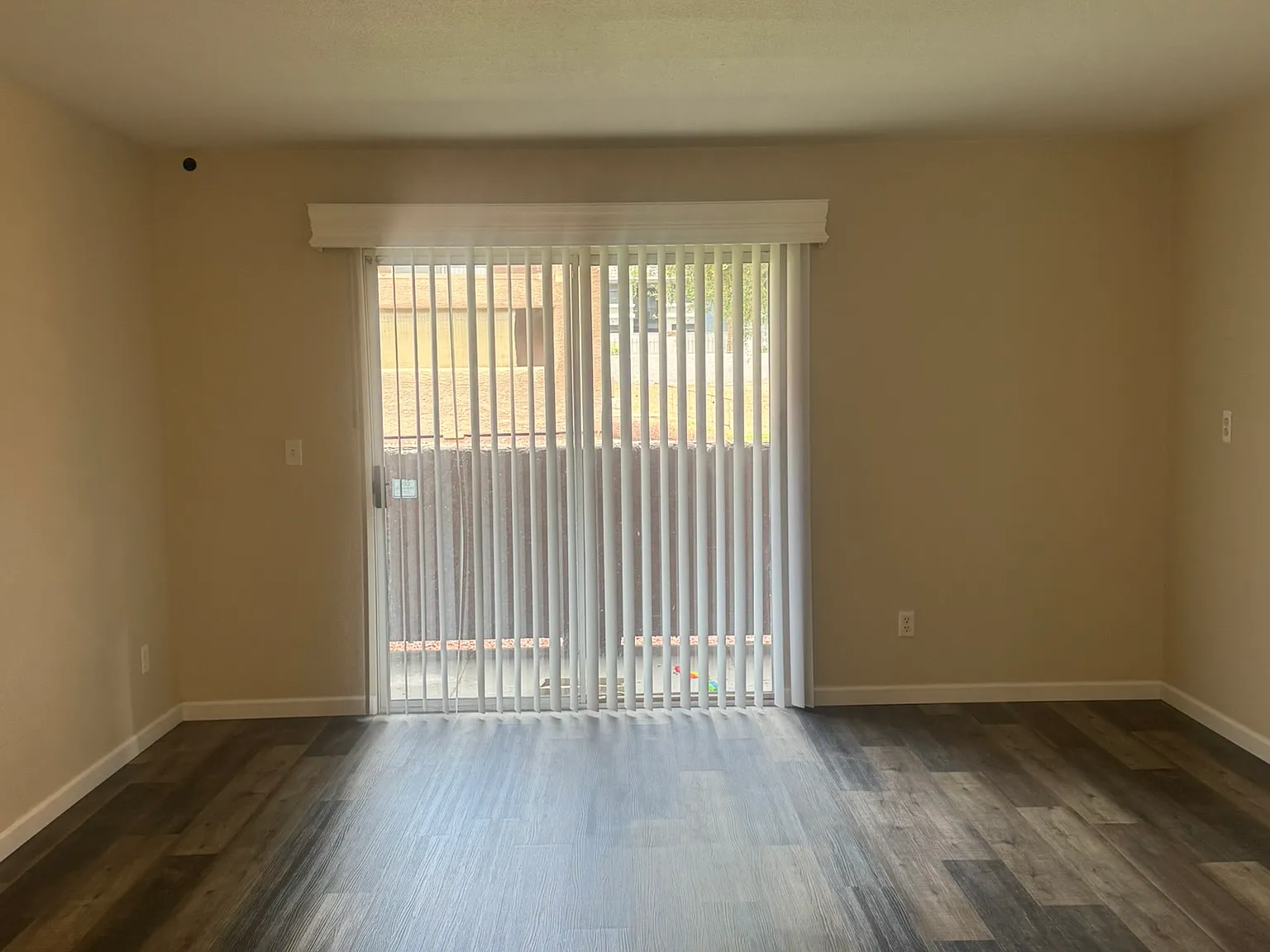 2 bed, 965 sqft, $1,450 — Photo 4