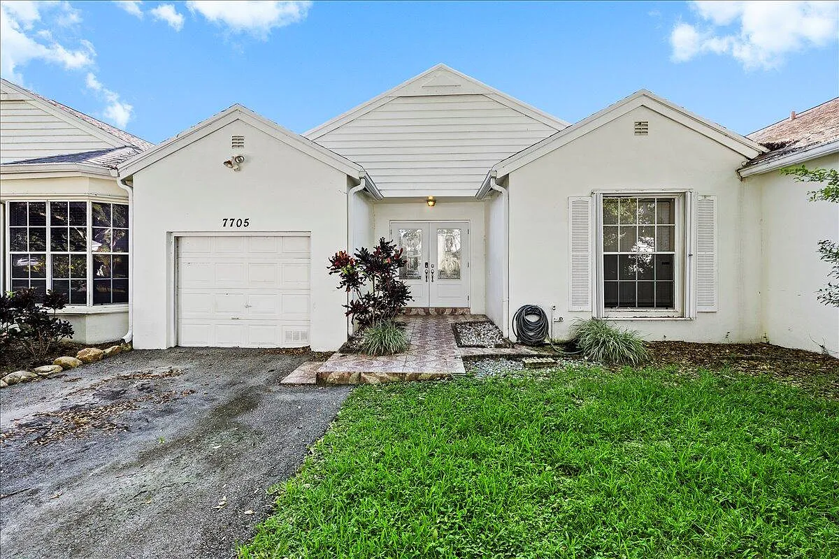 Building Photo - 7705 Forest Green Ln