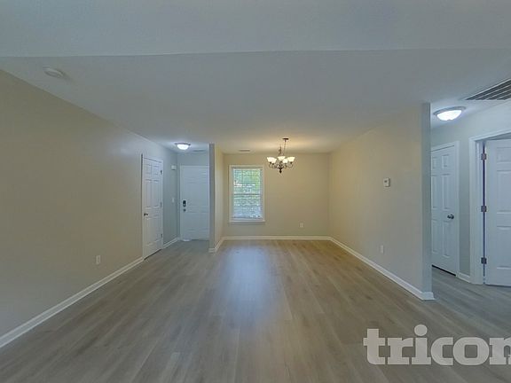 3rd image of 707 Patriot Ln