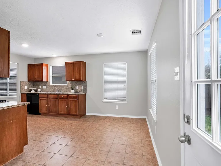 7215 Cool Springs Ct — Photo 12