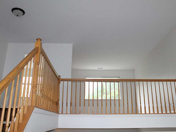 5th image of 833 Asbury Dr