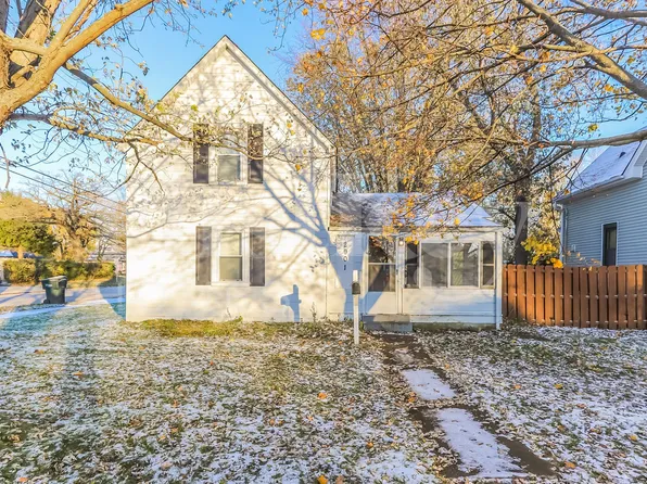 2901 Ezekiel Ave, Zion, IL 60099