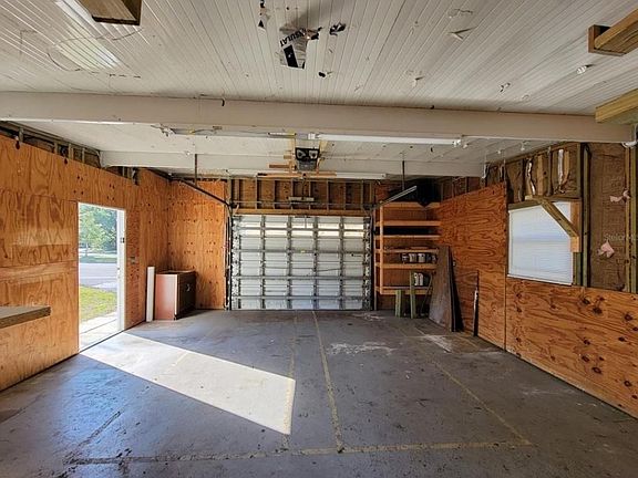 3rd image of 627 Bird Bay Dr