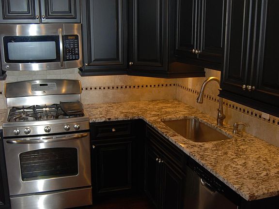 5th image of 6148 Pershing Ave