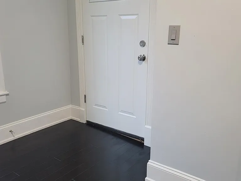230 Parkdale Ave #LOWER — Photo 16