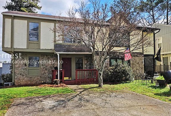 2nd image of 1174 Ridgecrest Ln SE