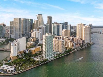 540 Brickell Key Dr APT 215, Miami, FL, 33131