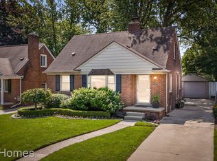 2806 Pembroke Rd, Birmingham, MI 48009