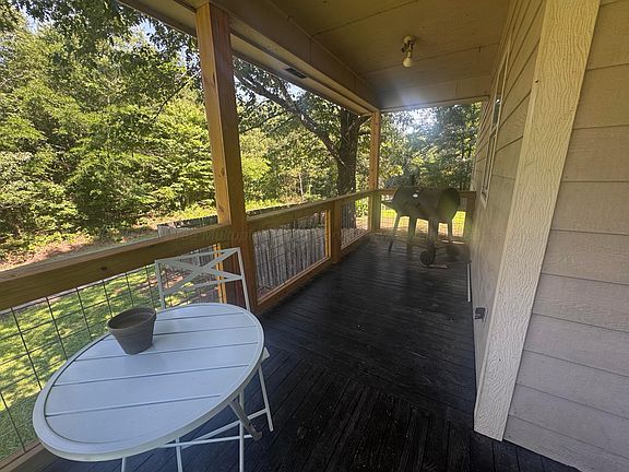 3rd image of 1498 Vineland Dr