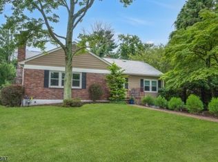 7 Pine Cone Ln, Sparta, NJ 07871
