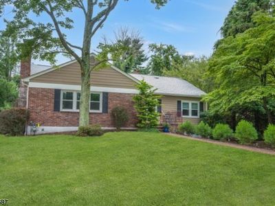 7 Pine Cone Ln, Sparta, NJ, 07871