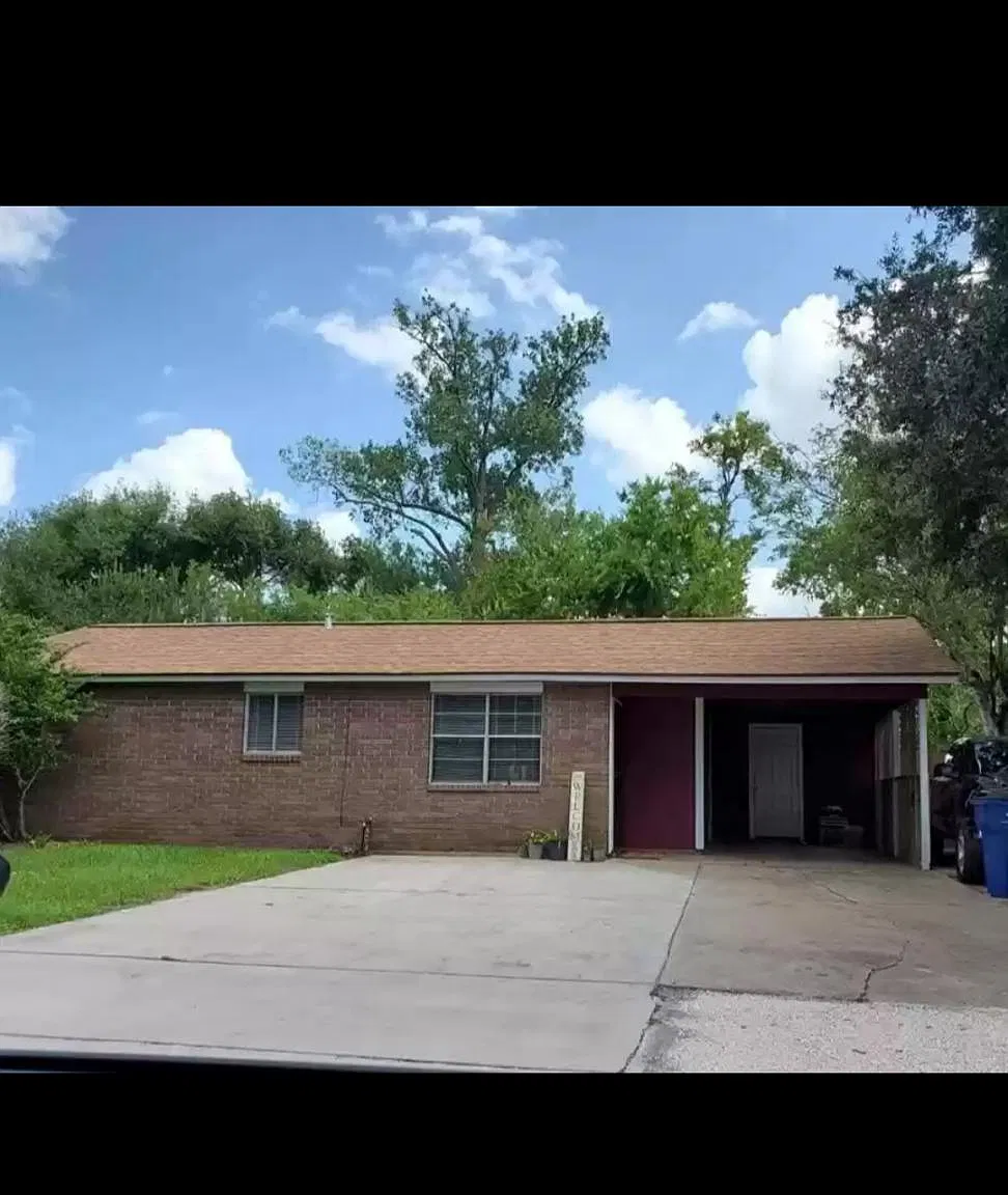 2 bed, 934 sqft, $1,350 — Photo 1