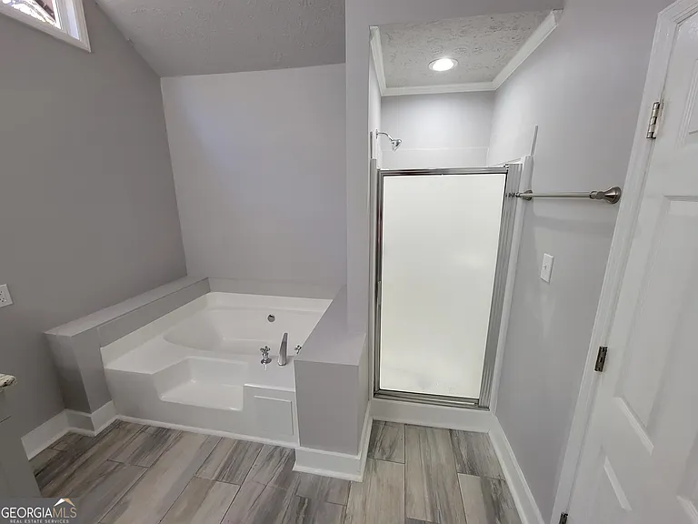 260 Greenfield Cir — Photo 23