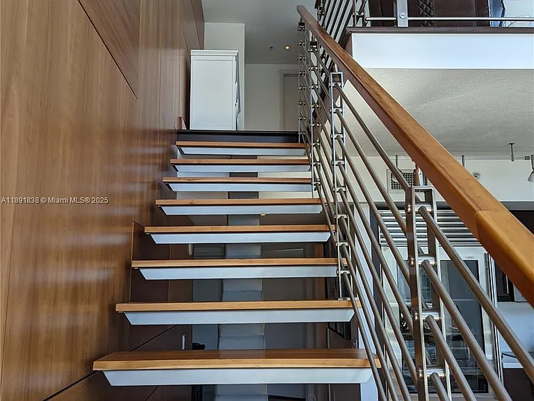 41 SE 5th St #2302 — Photo 10