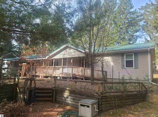 9186 Creighton Rd SW, South Boardman, MI 49680