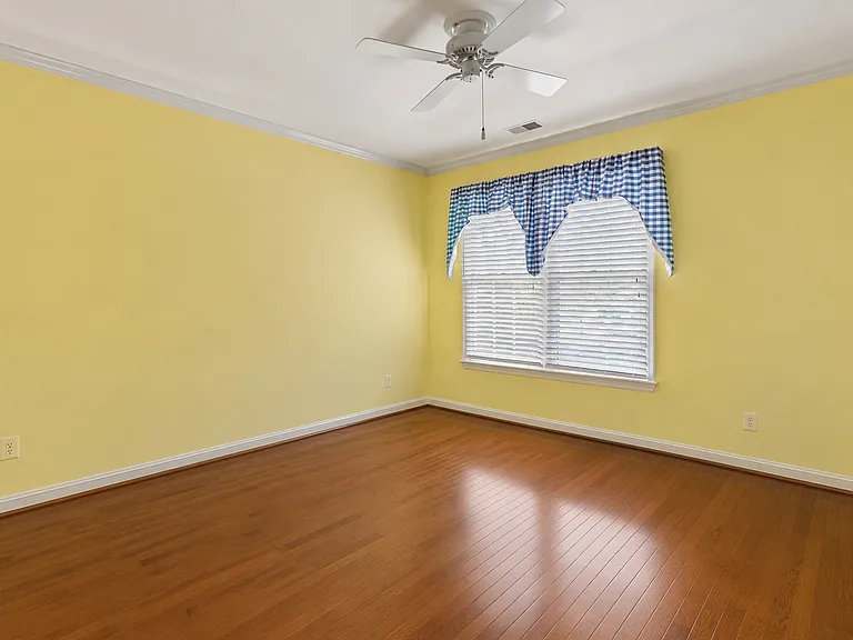 4804 Leighfield Valley Dr — Photo 19
