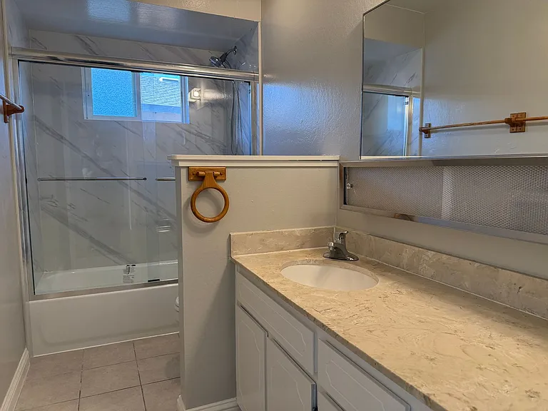 5951 Garces Ave — Photo 10