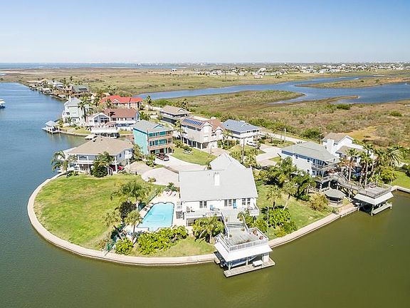 3rd image of 12709 Elena Ct