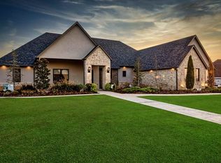 12422 SW Oaklynn Dr, Lawton, OK 73505