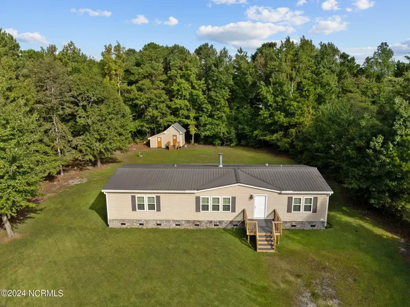 110 Shelley Road, Hampstead, NC 28443