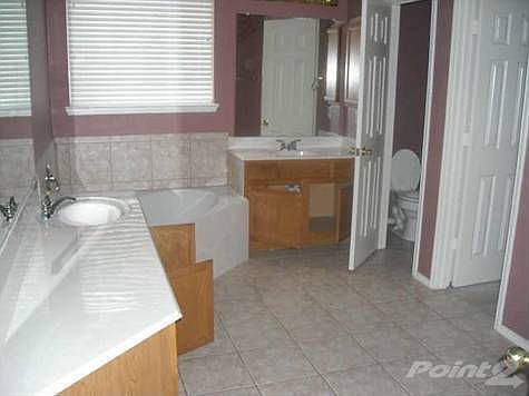 3rd image of 500 Spicewood Dr