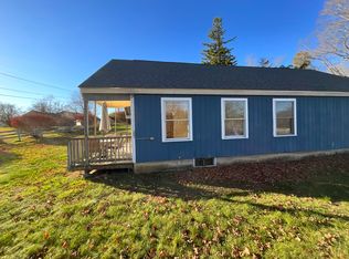 141 County Farm Cross Rd, Dover, NH 03820