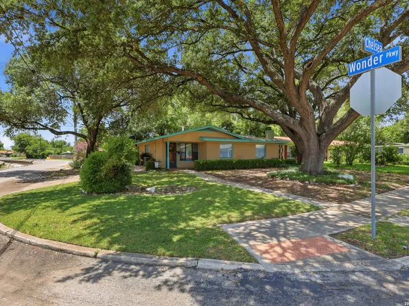 202 Chelsea Dr, San Antonio, TX 78213