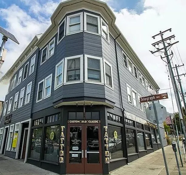 2597 Telegraph Ave #B — Photo 13