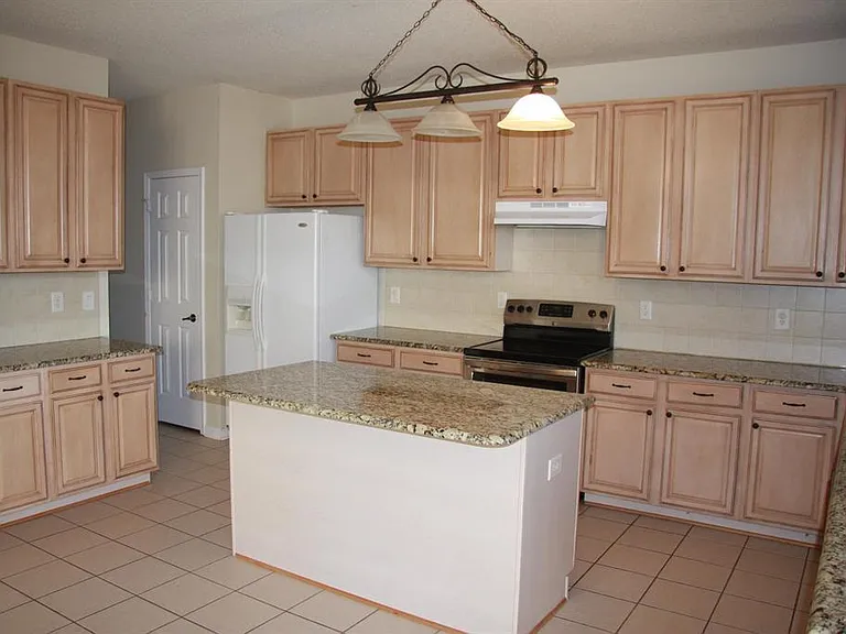 222 Northlands Dr — Photo 5