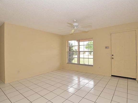 2nd image of 2781 Windsor Heights St