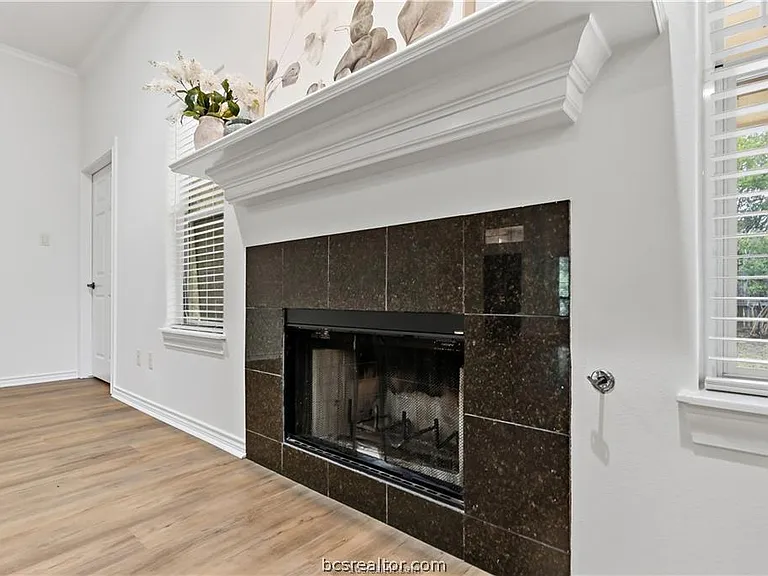 5310 Draycott Ct — Photo 12