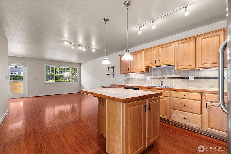 5th image of 13421 97th Avenue E #104