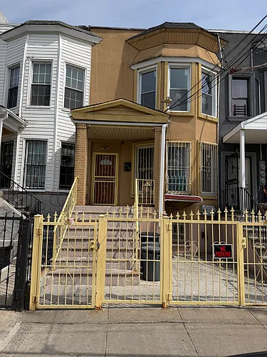 2138 Hughes Ave #2 Photo 1