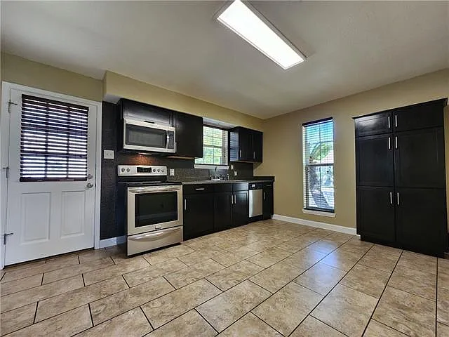 216 Nursery Ave — Photo 6