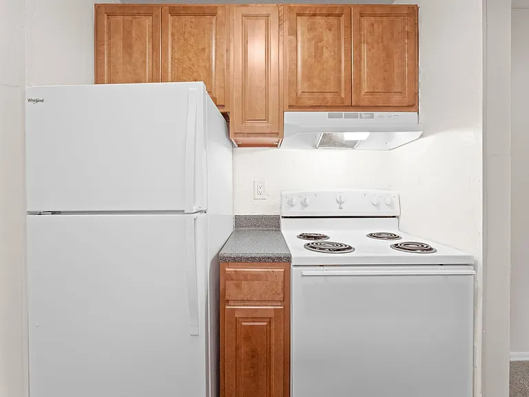 The Hillcrest Apartments — Photo 27